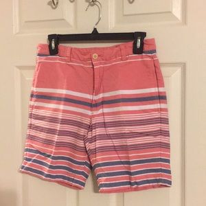Vineyard Vines short